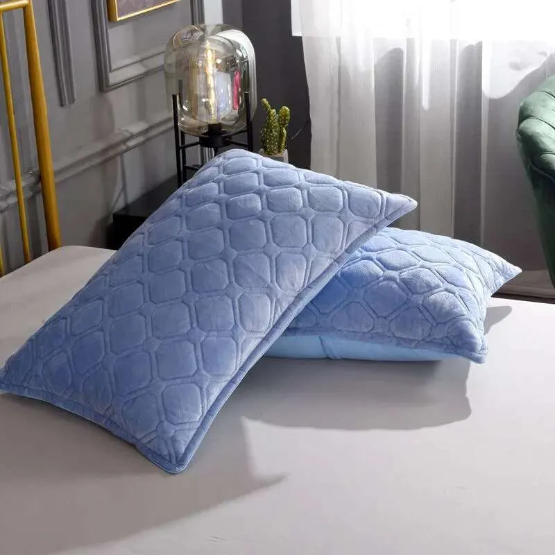 Winter Bliss Velvet Pillowcase