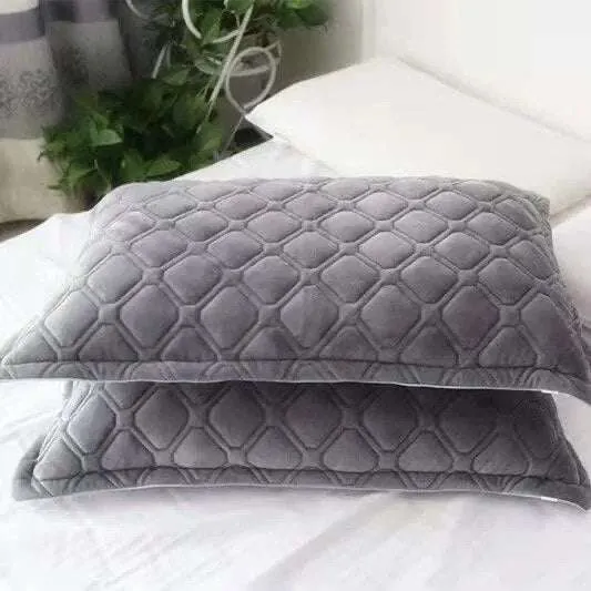 Winter Bliss Velvet Pillowcase
